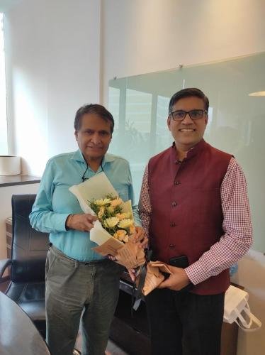 With-Suresh-Prabhu1